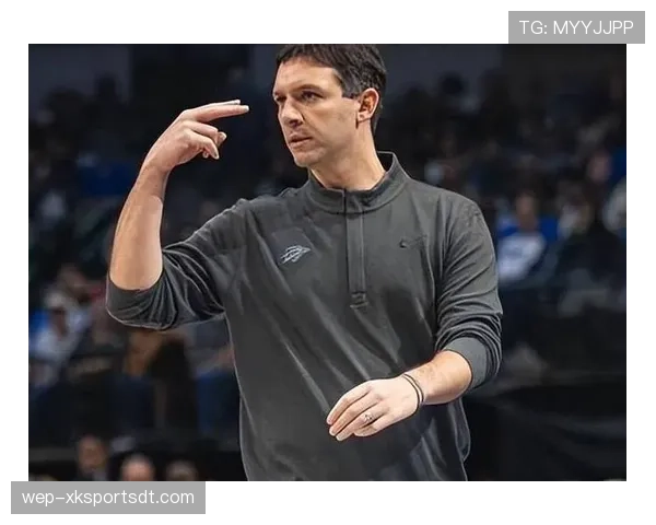 库珀·弗拉格挡拆防守牵制内线持球者提升防守效率