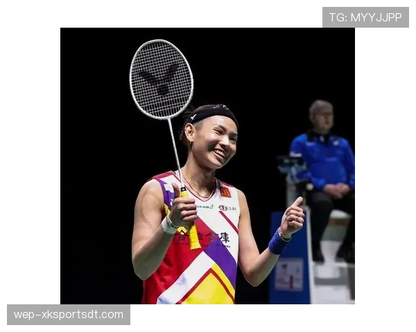 戴资颖的家居鞋柜，要买一辈子的拖鞋才堆得满吧？