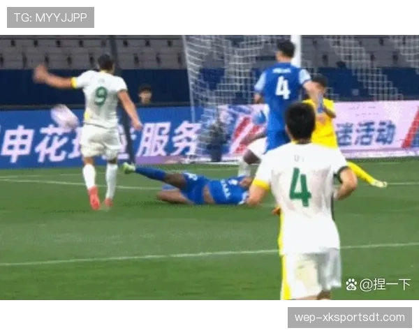 半场哨由裁判决定：补时、点球和比赛停止的判定规则