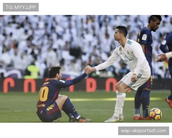 C罗与梅西历史地位对比：评判标准与核心差异解析